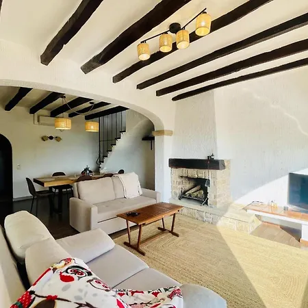 Holiday home Mediterranea By Costabravaway